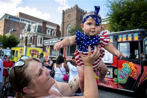 Revelers Across The Us Brave Heat And Rain To Celebrate Fourth Of July Revelers Across The Us