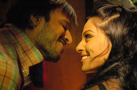 Bipasha Basu Hot Scenes Bollywood Hot Celebrities Wallpapers