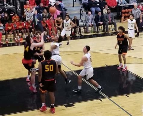 Galesburg Silver Streaks Boys Basketball Vs Rock Island Rocks Wgil