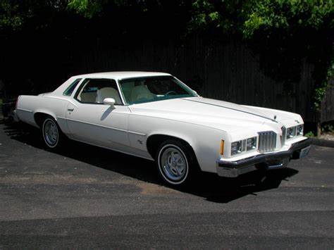 1977 Pontiac Grand Prix Base Hagerty Valuation Tools