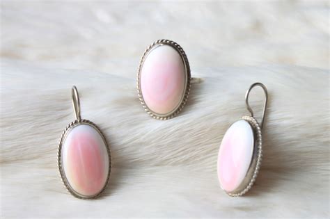 Серьги с розовым перламутром - 82 фото