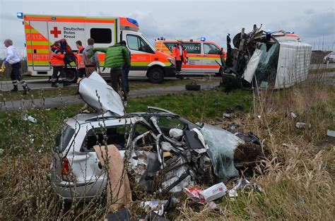 Reportnet De Stade Mehrere Verletzte Bei Schwerem Unfall Auf L