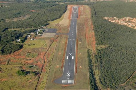 Aeroporto De Montes Claros M Rio Ribeiro Moc Sbmk Montes Claros