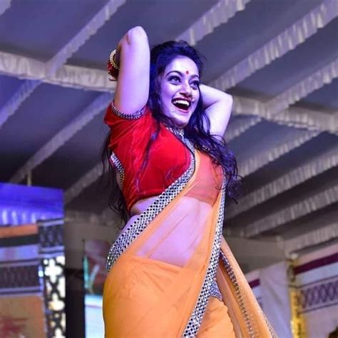 Pin By Sourabh G On Marathi Actress Hot Hot Actresses Actresses Wonder Woman