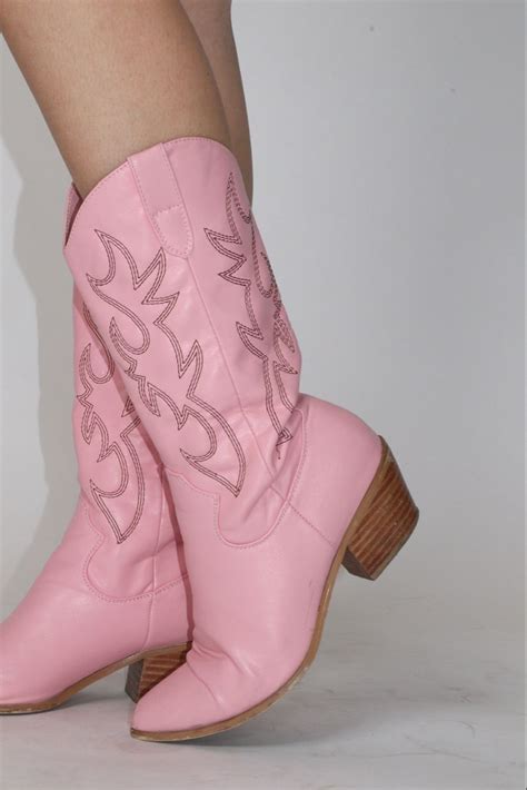 Pink Cowgirl Boots 💗 Pink Cowgirl Boots Cowgirl Boots Outfit Cowgirl Boots