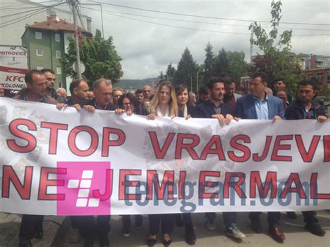 Në Mitrovicë marshi protestues Stop vrasjeve Ne jemi Ermali Foto