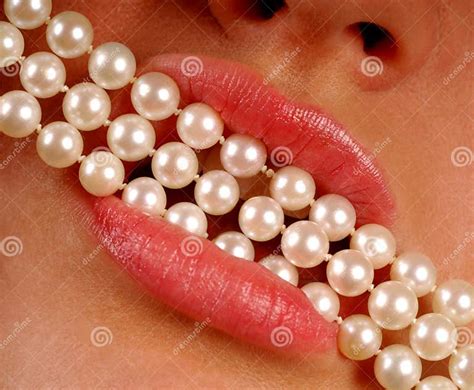 Woman With Pearls Stock Image Image Of Nice People Brunette 2889485