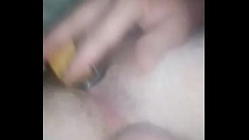 Jugando Con Un Rodillo De Papel Tapiz En Mi Culo XVIDEOS