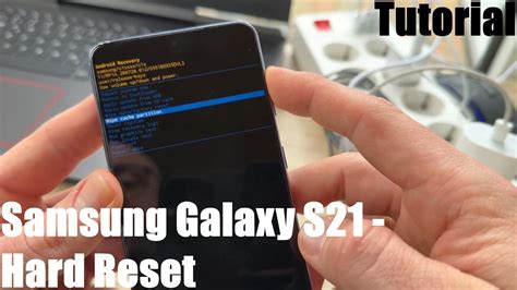 How To Hard Reset Samsung Galaxy S21 S21fe S21 S21 Ultra Rebooting