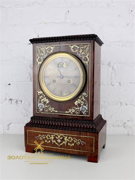 Старинные настольные кабинетные механические часы с боем с открытым ...