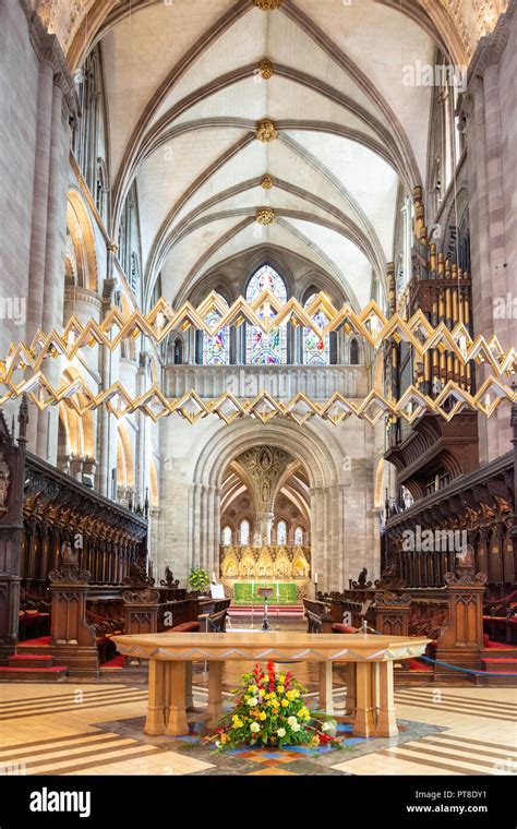 Interior hereford cathedral hi-res stock photography and images - Alamy