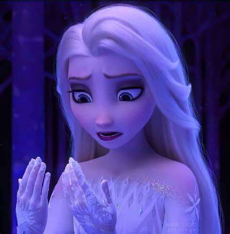 Elsa In Ahtohallan In 2020 Disney Princess Frozen Frozen Disney