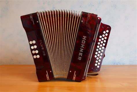 Akordeon Guzikowy Harmonia HOHNER CLUB IIIB 7200201761 Oficjalne