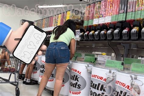 Cheek Peeks Under Shorts Dump Oc Ass Forum