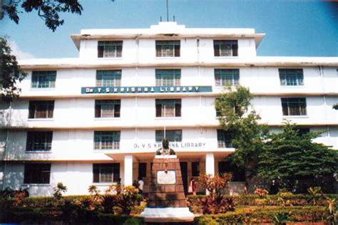 Andhra University Campus, Kakinada: Admission, Fees, Courses ...