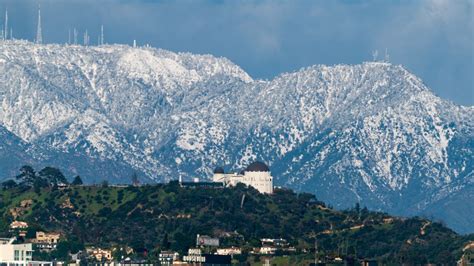 PHOTOS: Snow makes spectacular sight across Southern California | FOX ...