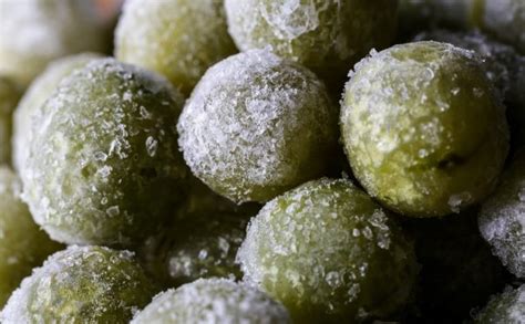 Бесшипный сорт крыжовника Шалун: описание, характеристики и особенности ...