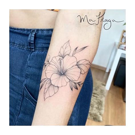 Best Hibiscus Tattoo Designs To Inspire You Hibiscus Tattoo