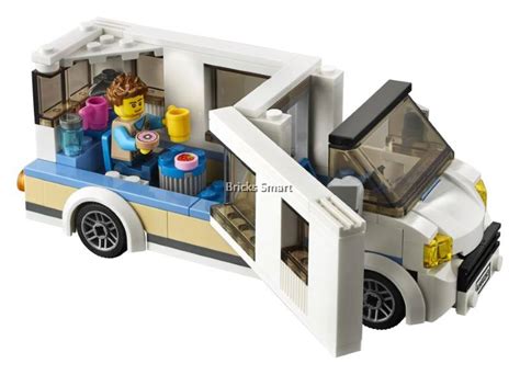 60283 LEGO City Holiday Camper Van