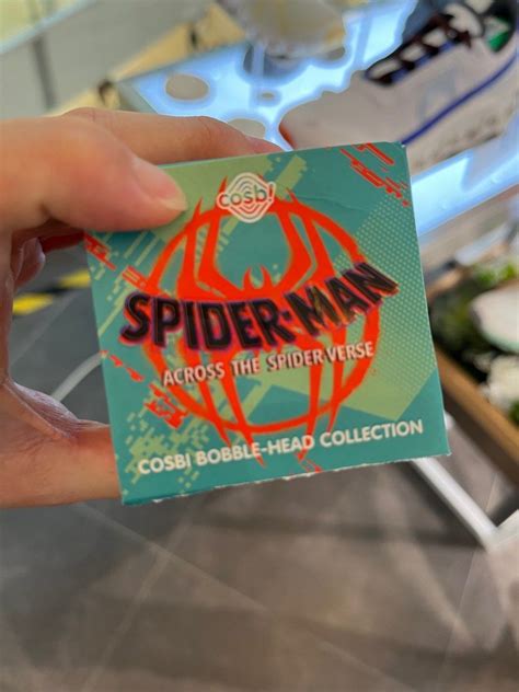 Hot toys spider man SPIDER GWEN figure 興趣及遊戲 玩具 遊戲類 Carousell