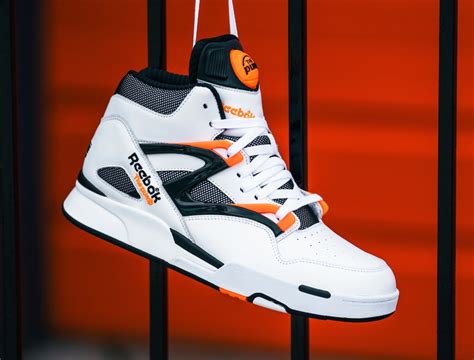 Une Reebok "Pump Omni Zone II" dans un blanc éclatant • Basket USA