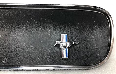 VTG 1964 1965 FORD MUSTANG GLOVEBOX DOOR W EMBLEM 64 65 64 5 GLOVE BOX