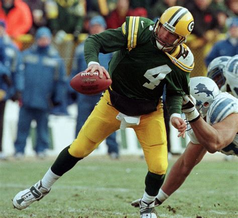 Packers Legend Brett Favre Sends Uplifting Message to Shedeur Sanders