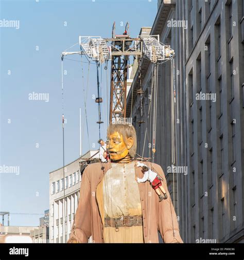 Royal de Luxe - Liverpool Giants Stock Photo - Alamy