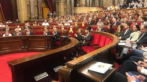 Mayoría independentista en el Parlament tras la renuncia de Sànchez