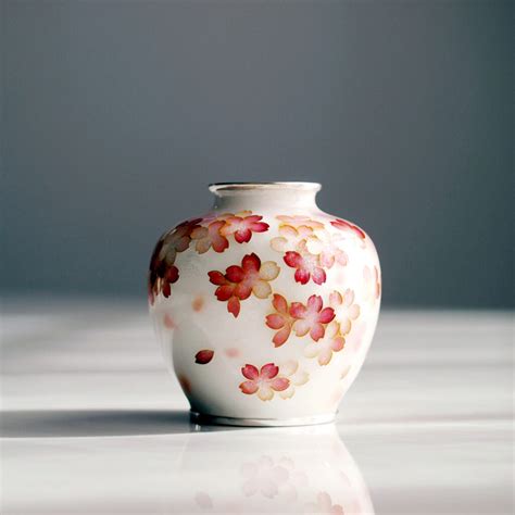 Flower Vase for Living Room – Discover Handcrafted Elegance – suigenkyo