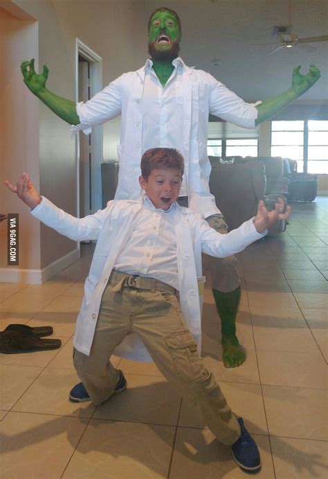 My nephew and I cosplayed as Bruce Banner changing into the Hulk for his first comic con. - 9GAG