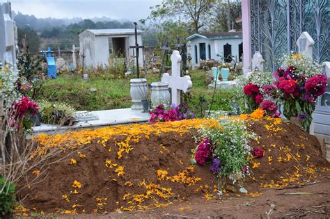 Victor Florencio Olor a muerte Muerte de una tradición