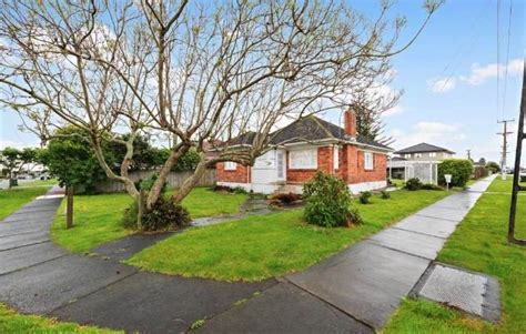 Papatoetoe, 3 bedrooms | 阳光物业管理