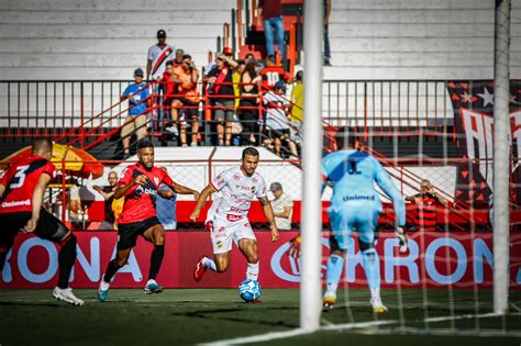 Com Gols Nos Minutos Finais Atlético Go E Vila Nova Empatam Clássico