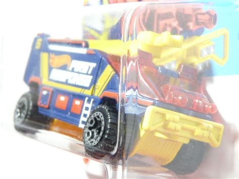 HOT WHEELS RUNWAY RES Q ESPORTSVIAN