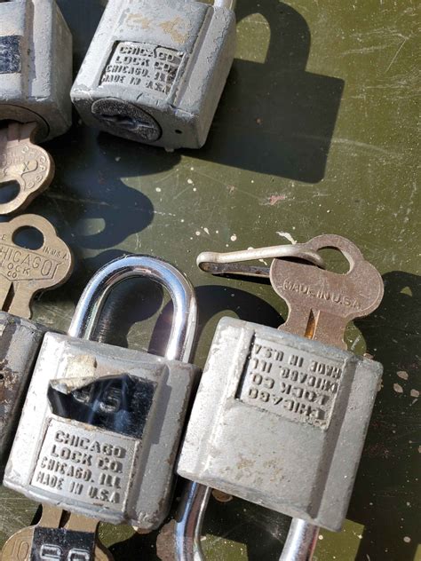 Vintage Chicago lock Co. Locks with keys. 20.00 each - Bicycle Locks