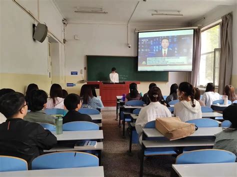 20级英语2班开展“习近平给中国农业大学科技小院学生的回信”主题团日活动 外国语言学院