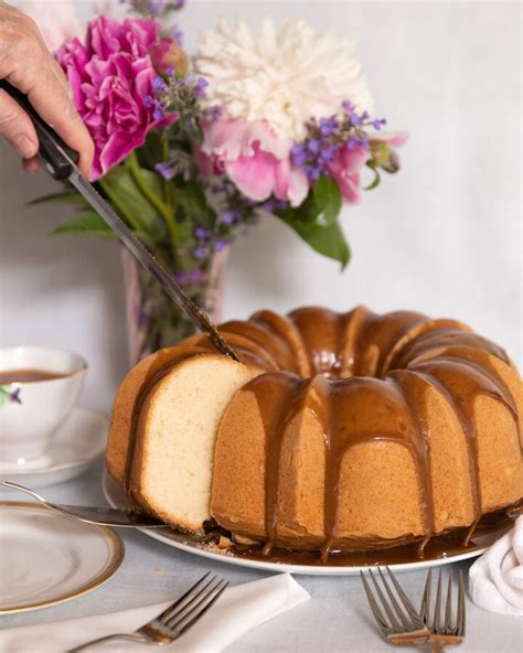 Easy Kentucky Butter Cake Recipe With Caramel Icing — Is That Soh