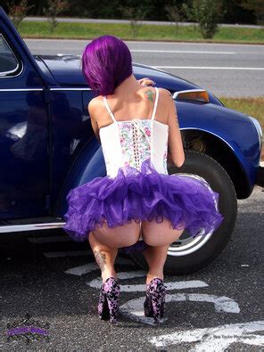 Peek A Booty Porn Pic