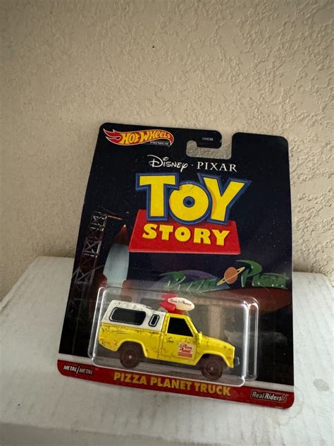 Hot Wheels Disney Pixar Toy Story Pizza Planet Truck Real Riders P