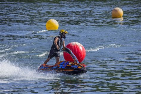 Jet Ski Photo12 ImageBROKER Alimdi Arterra Philippe Clement