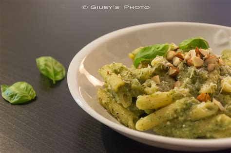 Pasta Al Pesto Di Basilico E Melanzane