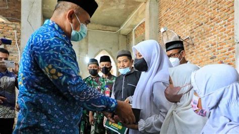 Safari Ramadan Pemko Medan Berikan Bantuan Untuk Masjid An Nashuha