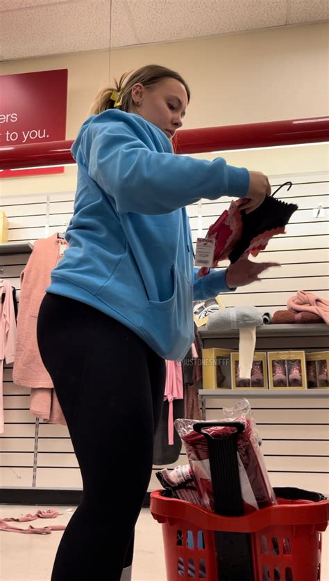 Demon Squatting Blonde In Leggings Spandex Leggings Yoga Pants Forum