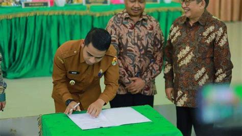 Dukung Keberlangsungan UMMY Pemkot Solok Serahkan Rp1 5 Miliar Untuk