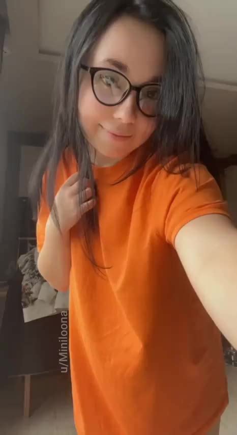 Do You Like Girls With Glasses [drop] Scrolller