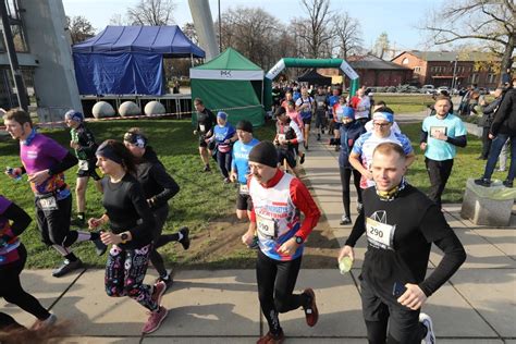 Bieg Dwóch Szybów 300 biegaczy rywalizowało w Chorzowie i Bytomiu