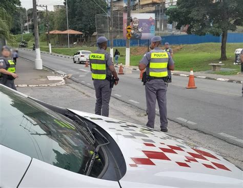 PM de Cotia realiza Operação Cidade Mais Segura