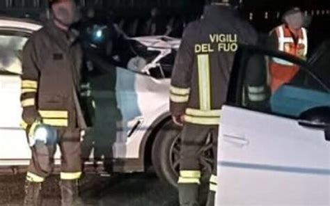 Incidenti Stradali Un Morto E Cinque Feriti Un Giovane Di 27 Anni In