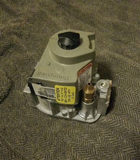 Honeywell VR8205S2288 Nordyne 624646 Furnace Gas Valve FOR LIQUID